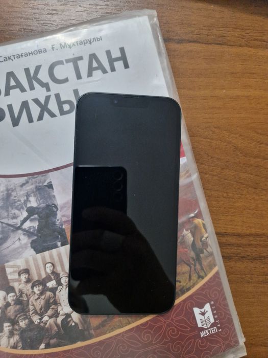 Айфон  13 .   128