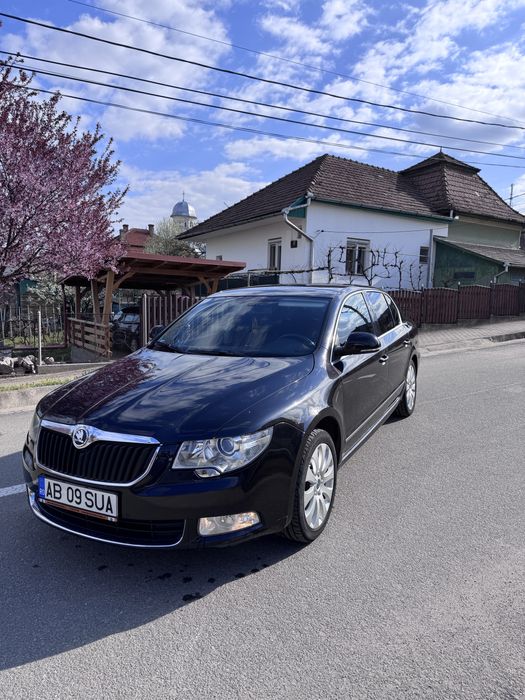 Skoda Superb.