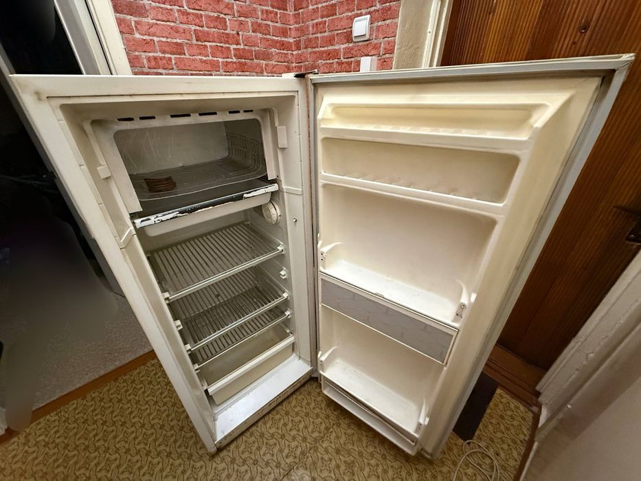 Холодилтник ( ЗИЛ )