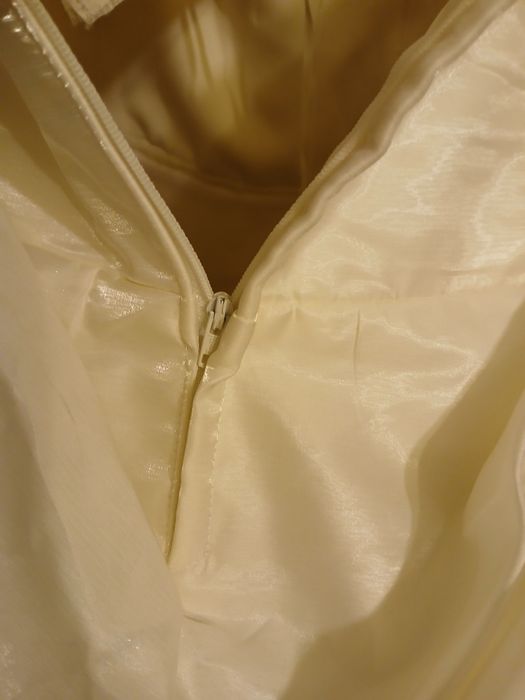 Vând Rochie de mireasă mărimea M