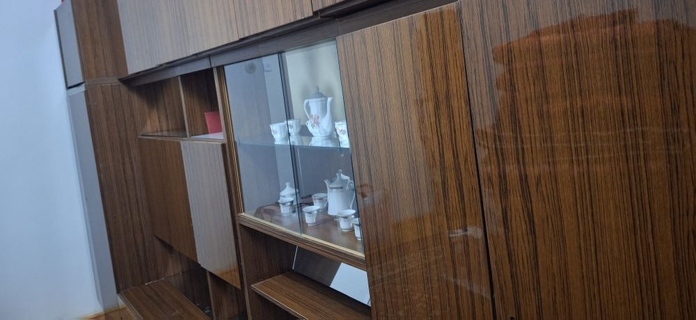 Srochna Sotiladi,narxi yana kelishilinadi.