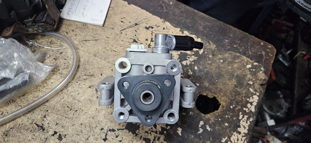 Хидравлична помпа за BMW E90/E87/E83/E84