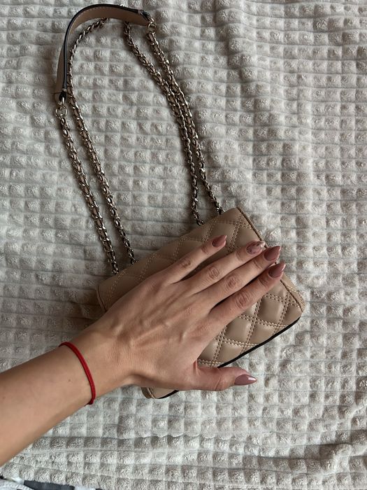 Оригинална чанта guess