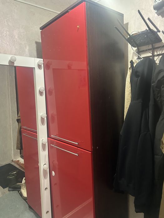 Срочно продам шкаф