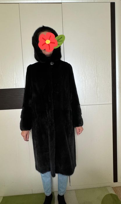 Шуба норковая с капюшоном  черная