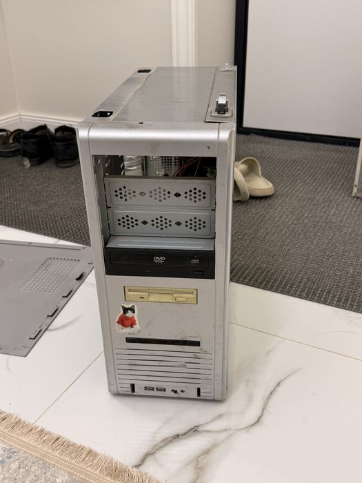 Продам системный блок работает