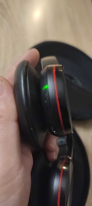 Слушалки Хед сет Asus HS-W1 2.4 GHz Wireless Design Headset