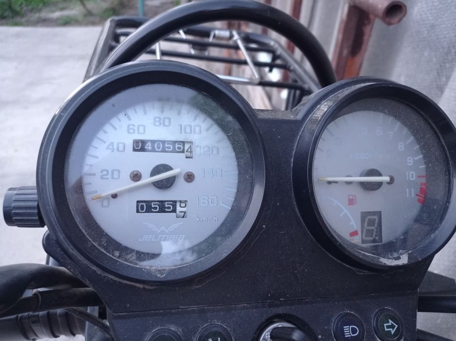 Продаю мотоцикл срочно