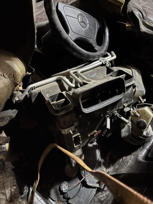 Разбор мерс 210 есть все