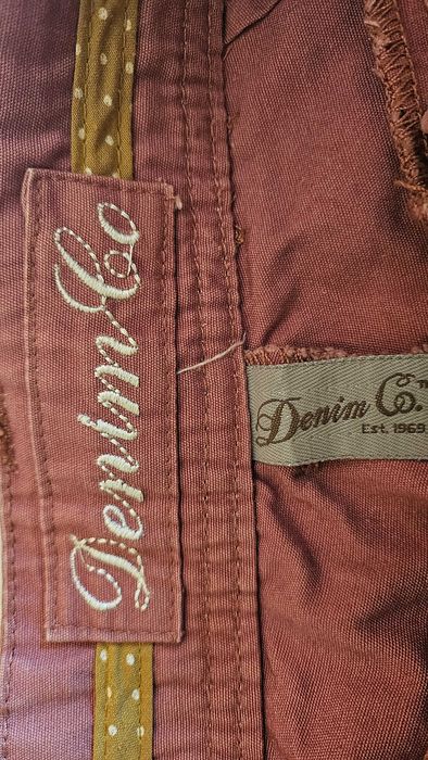 Дамски къси панталони с колан