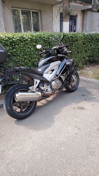 Vând Honda Crossrunner