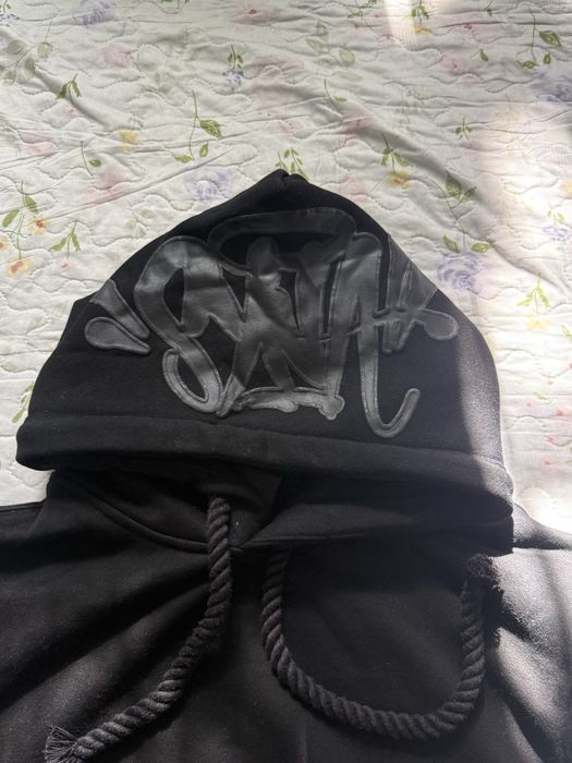 Syna World костюм
