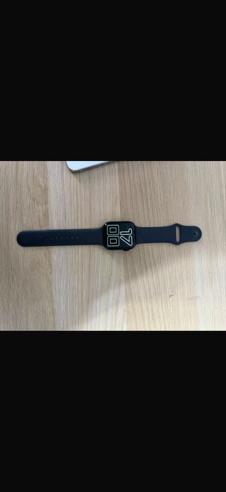 Часы aplle watch se2