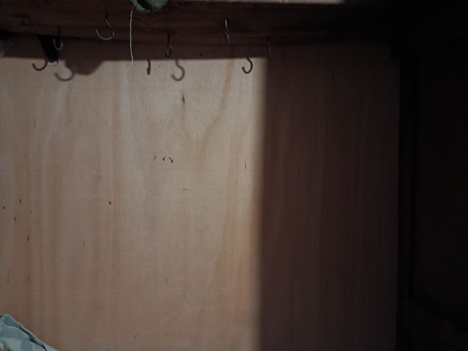 Дървен гардероб -160лв