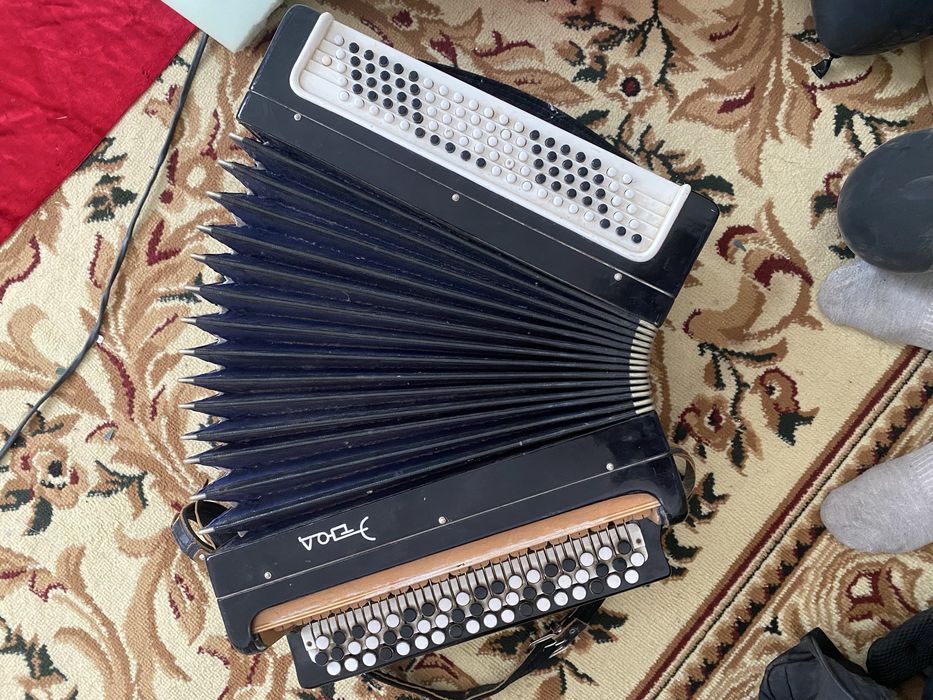 Гармошка ЭТЮД сотилади