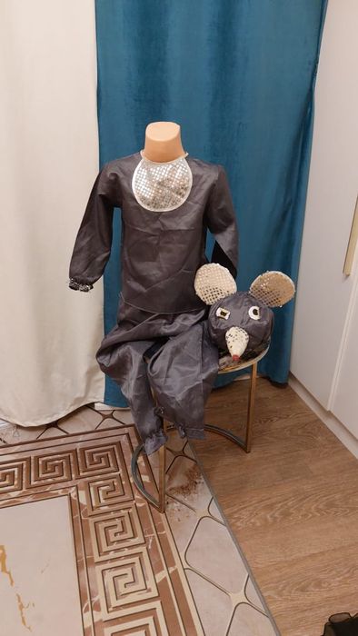 Продам новогодние костюмы