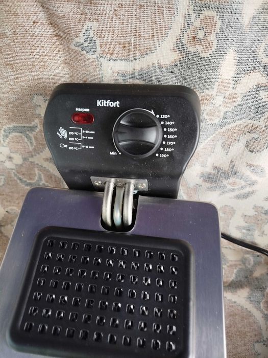 Фритюрница б/у  в отличном состоянии