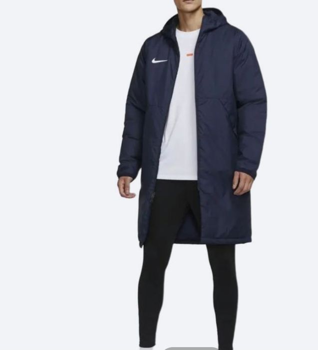 Продам куртку Nike