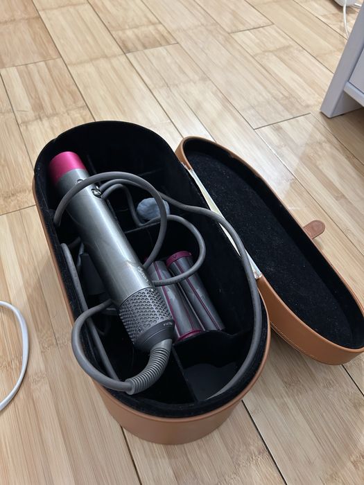 Продам DYSON оригинал