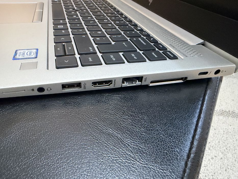Laptop HP EliteBook 840 G6 – i7-8565U, 12GB RAM, SSD 256GB – stare impecabilă