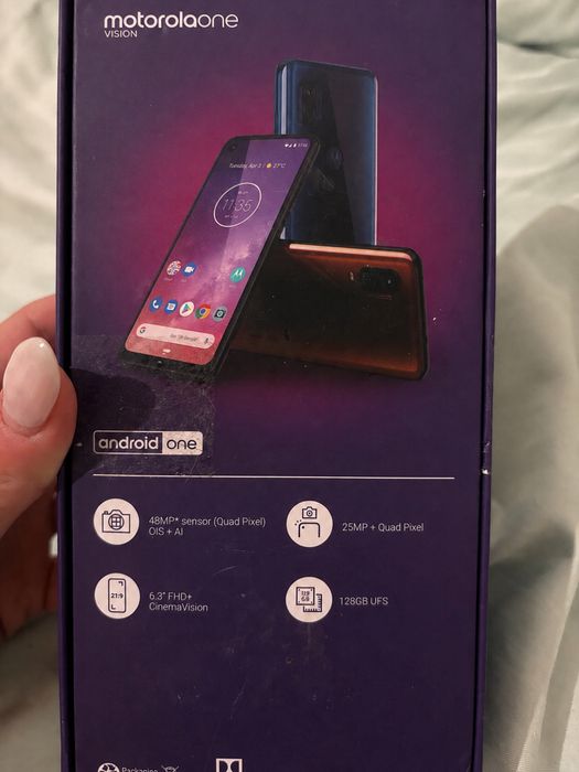 Motorola one vision
