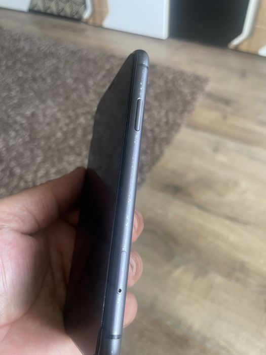 Vând telefon iphone 11