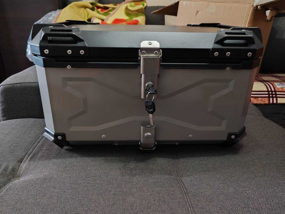 Куфар на мотор 45л 55л 65л  различни размери.