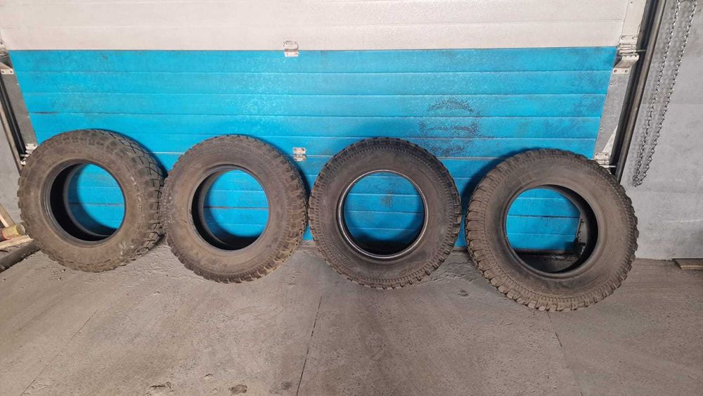 Шины 225/75R16 и диски Р 16