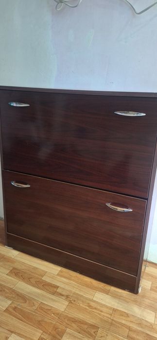 Продаеться тумба для обуви