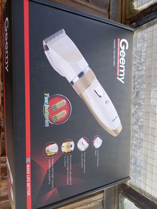 Машинка за подстригване Geemy GM-6001