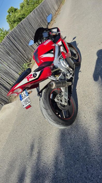 Vând Yamaha R6 2800€