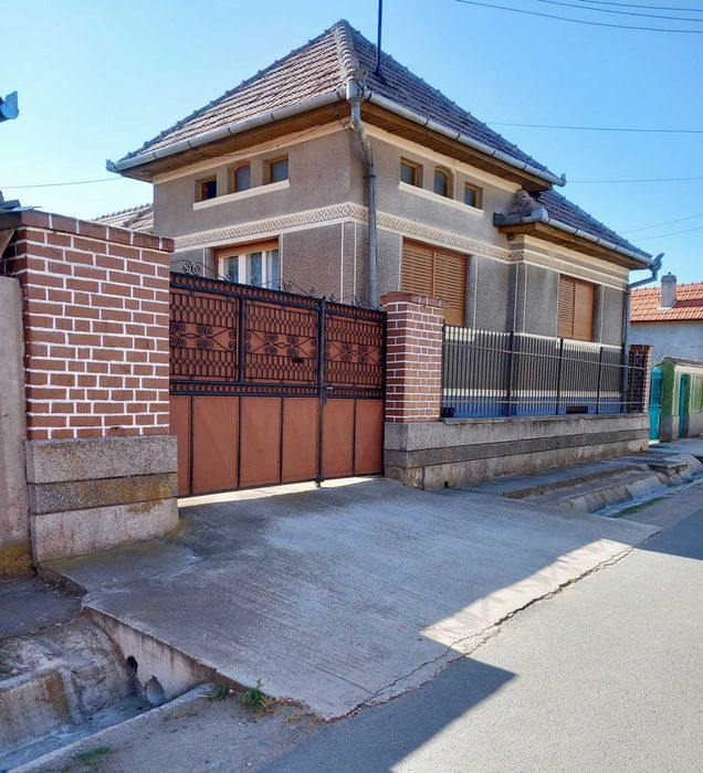 Casă de vânzare în Cut, județul Alba – zonă centrală