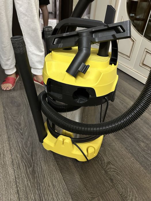 Продам пылесос фирмы Karcher
