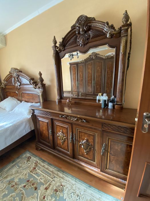 Спальный гарнитур