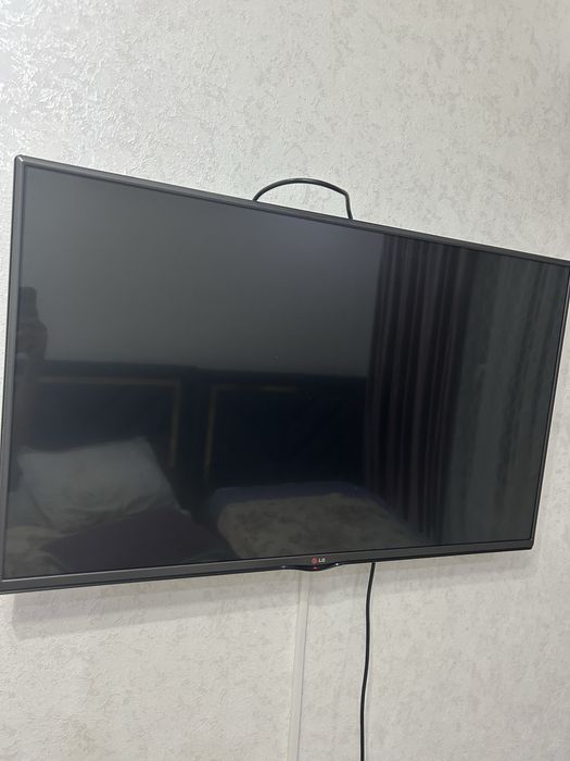 Телевизор lg продам