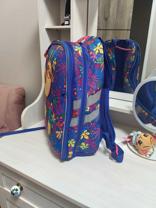 Рюкзак школьный фирменный