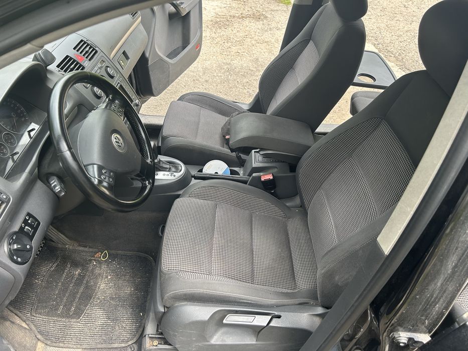 VW Touran 2.0 tdi DSG  140кс На части BKD