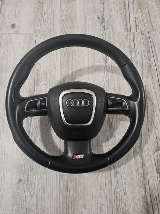 Vând  volan audi s5 cu padele se potrivește pe mai multe modele a4,a6.