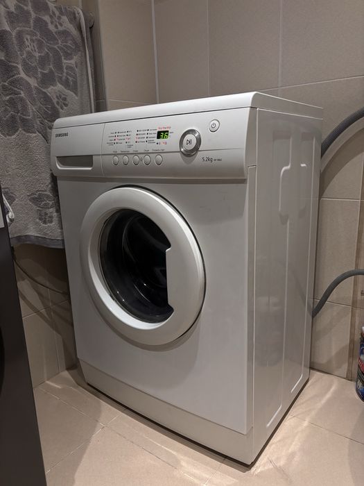 Продам рабочую стиралку samsung WF-R862