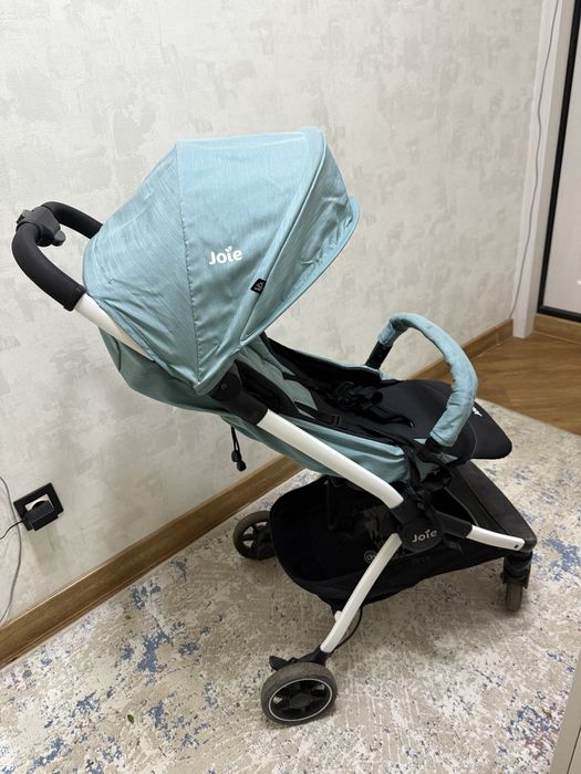 Срочно ! Коляска JOIE ,21.500