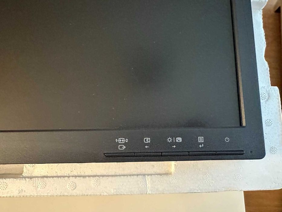 Монитор Lenovo Think Vision E21-10 Flat Panel Monitor - НОВ