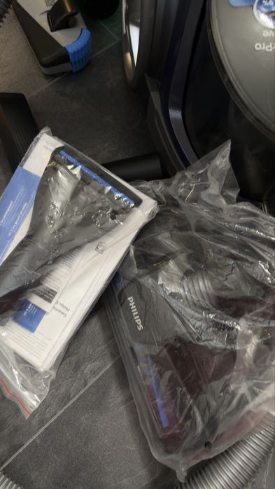 Aspirator Philips fara sac