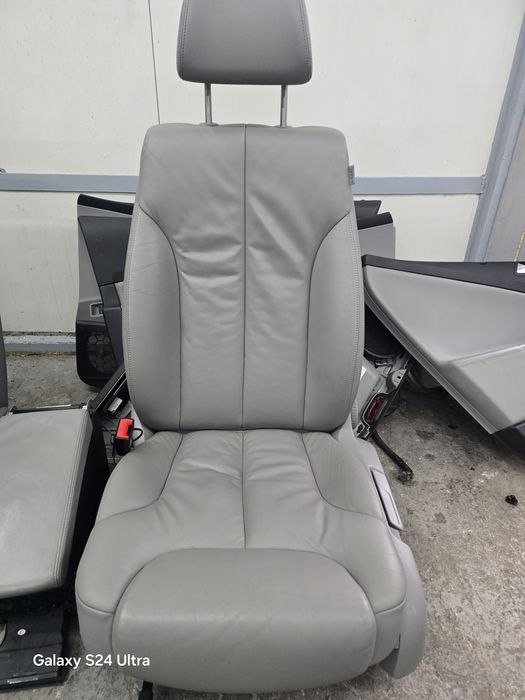 Салон за пасат Б6 комби десен волан