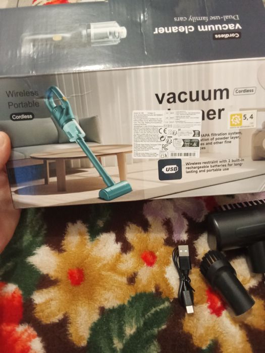 Продам ручной пылесос