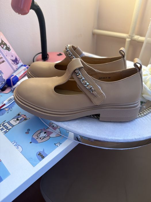 Продам туфли новые