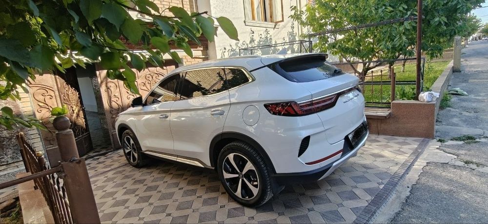 BYD song plyus Flagship sotiladi xolati zo'r 2023 yil toza moshina