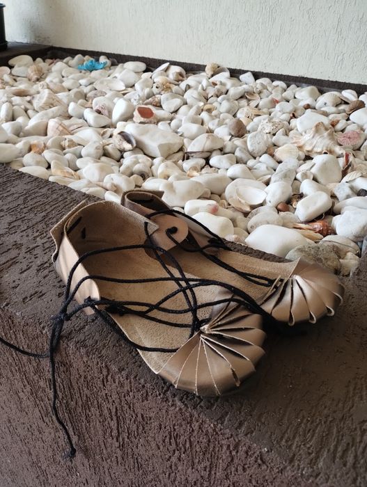 Sandale cu snur tip opinca,piele naturala,brand Opinca,auriu