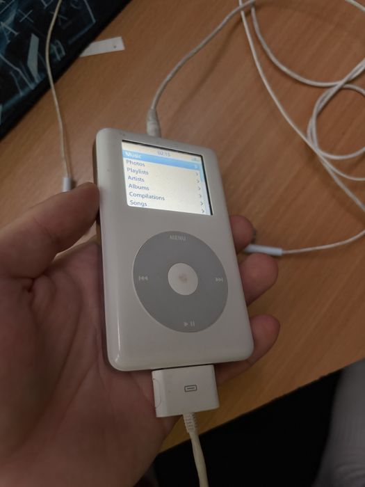 Ipod generatia a 4 a 20 gb