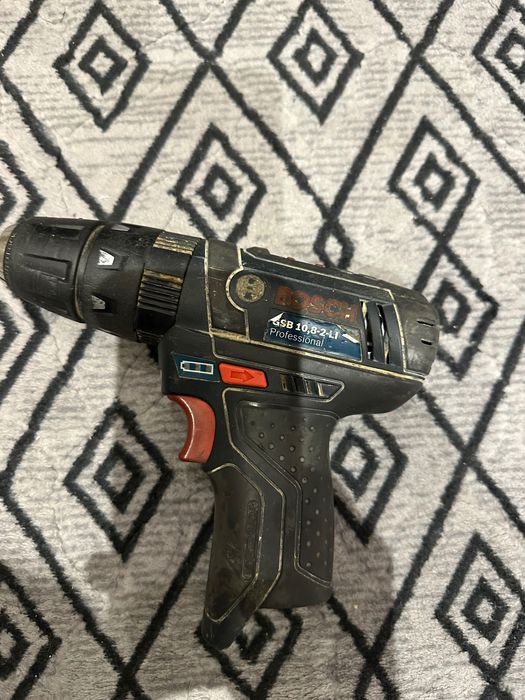 Bosch малък винтоверт-подарък голям