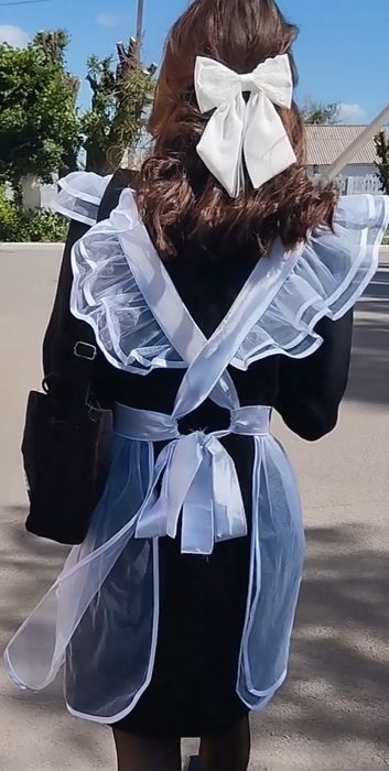 Продам фартук вместе с бантом